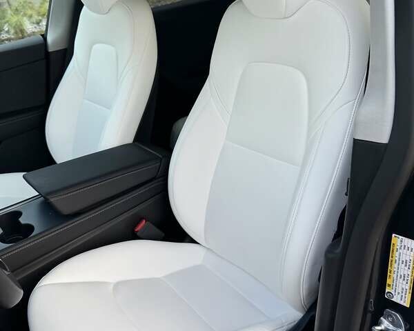 Сірий Тесла Model Y, об'ємом двигуна 0 л та пробігом 14 тис. км за 32487 $, фото 25 на Automoto.ua