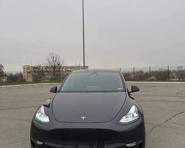 Серый Тесла Model Y, объемом двигателя 0 л и пробегом 38 тыс. км за 33500 $, фото 3 на Automoto.ua