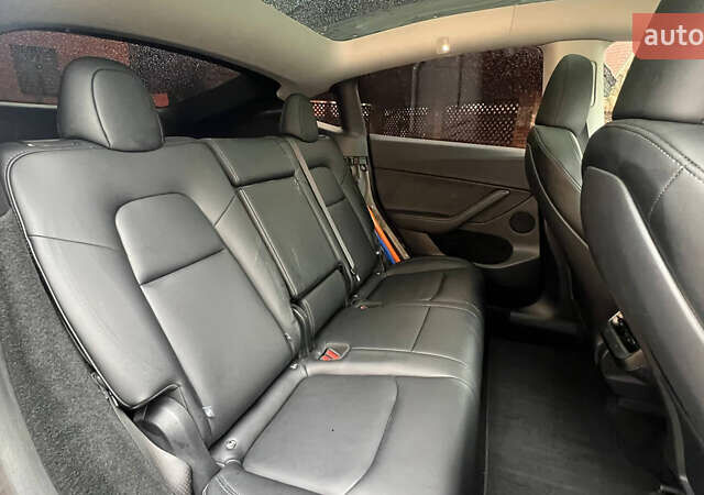 Серый Тесла Model Y, объемом двигателя 0 л и пробегом 21 тыс. км за 24000 $, фото 21 на Automoto.ua