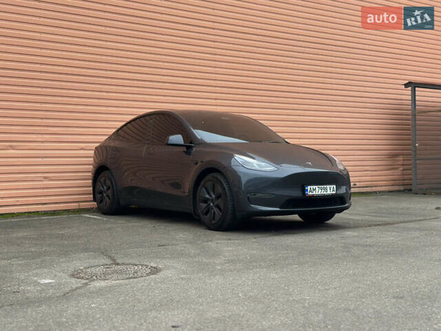 Серый Тесла Model Y, объемом двигателя 0 л и пробегом 2 тыс. км за 35490 $, фото 6 на Automoto.ua