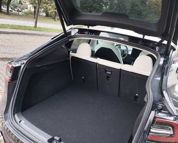 Сірий Тесла Model Y, об'ємом двигуна 0 л та пробігом 10 тис. км за 34400 $, фото 23 на Automoto.ua