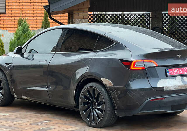 Серый Тесла Model Y, объемом двигателя 0 л и пробегом 21 тыс. км за 24000 $, фото 3 на Automoto.ua