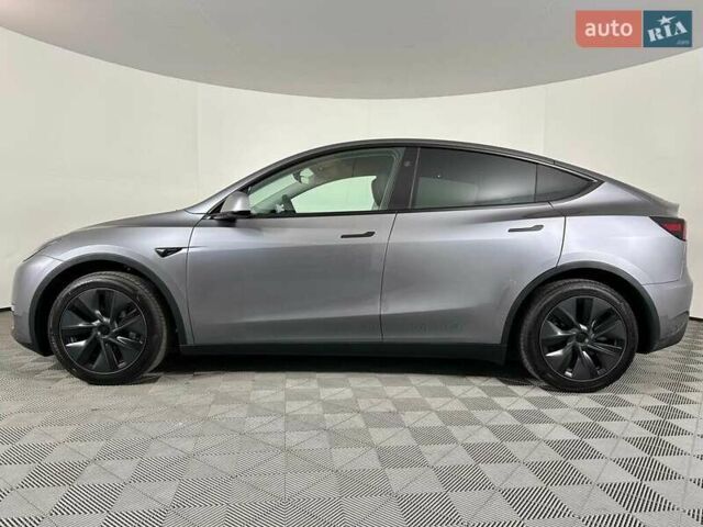 Серый Тесла Model Y, объемом двигателя 0 л и пробегом 2 тыс. км за 18000 $, фото 5 на Automoto.ua