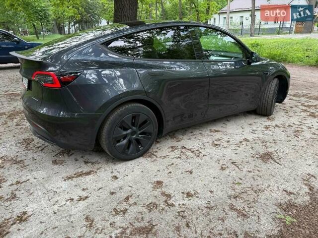 Серый Тесла Model Y, объемом двигателя 0 л и пробегом 9 тыс. км за 29990 $, фото 6 на Automoto.ua