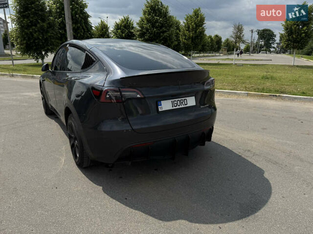 Серый Тесла Model Y, объемом двигателя 0 л и пробегом 19 тыс. км за 38000 $, фото 3 на Automoto.ua