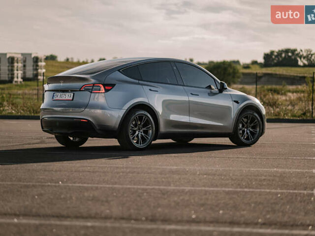 Серый Тесла Model Y, объемом двигателя 0 л и пробегом 6 тыс. км за 33500 $, фото 5 на Automoto.ua