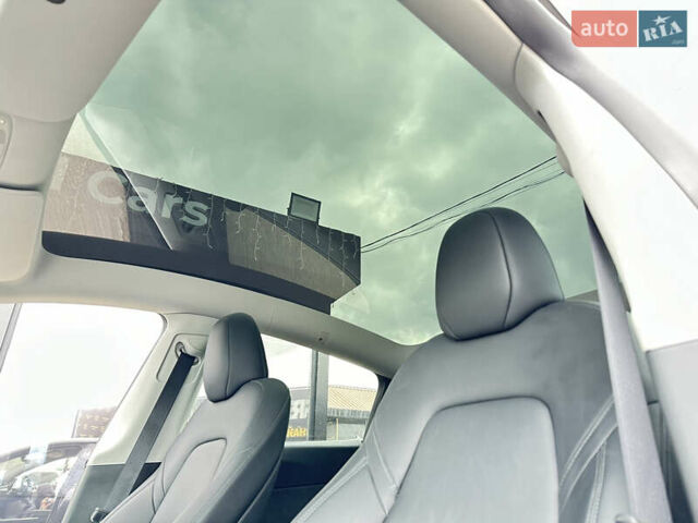 Серый Тесла Model Y, объемом двигателя 0 л и пробегом 1 тыс. км за 39900 $, фото 33 на Automoto.ua
