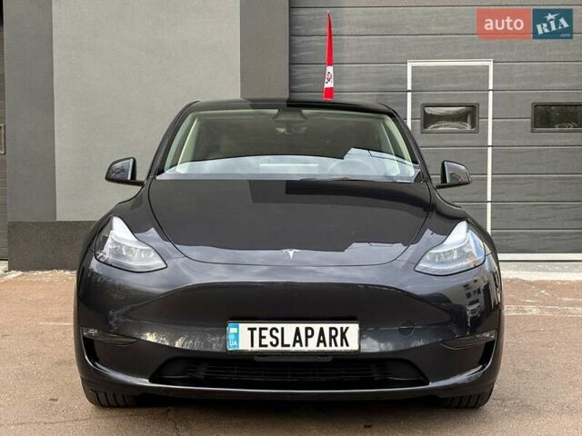 Серый Тесла Model Y, объемом двигателя 0 л и пробегом 1 тыс. км за 34500 $, фото 2 на Automoto.ua