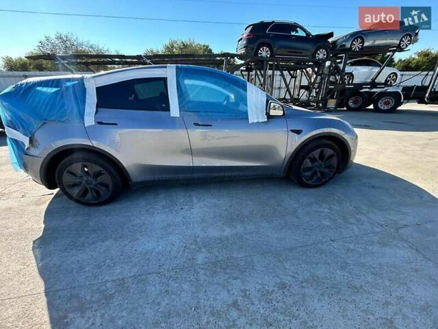 Серый Тесла Model Y, объемом двигателя 0 л и пробегом 26 тыс. км за 21800 $, фото 13 на Automoto.ua