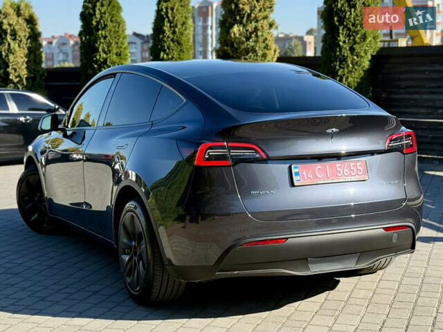 Серый Тесла Model Y, объемом двигателя 0 л и пробегом 12 тыс. км за 29500 $, фото 3 на Automoto.ua