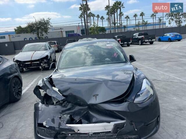 Серый Тесла Model Y, объемом двигателя 0 л и пробегом 36 тыс. км за 17800 $, фото 4 на Automoto.ua