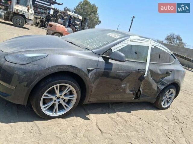 Серый Тесла Model Y, объемом двигателя 0 л и пробегом 13 тыс. км за 25500 $, фото 14 на Automoto.ua