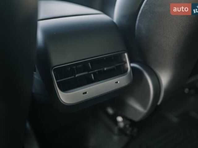 Сірий Тесла Model Y, об'ємом двигуна 0 л та пробігом 12 тис. км за 32500 $, фото 58 на Automoto.ua