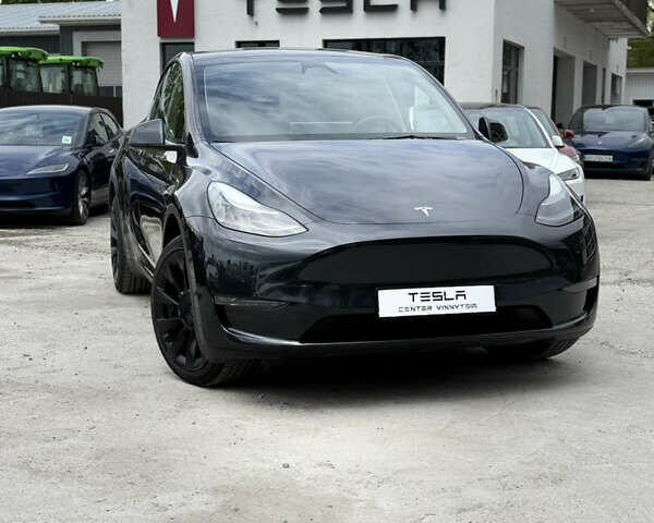 Серый Тесла Model Y, объемом двигателя 0 л и пробегом 4 тыс. км за 28400 $, фото 3 на Automoto.ua