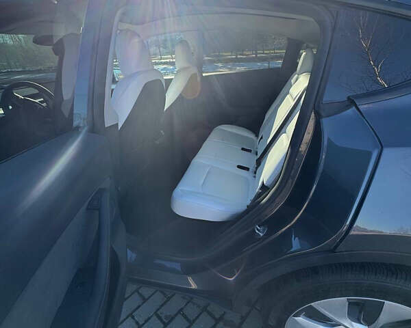 Серый Тесла Model Y, объемом двигателя 0 л и пробегом 9 тыс. км за 29500 $, фото 125 на Automoto.ua