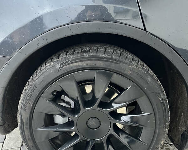 Серый Тесла Model Y, объемом двигателя 0 л и пробегом 33 тыс. км за 25000 $, фото 27 на Automoto.ua