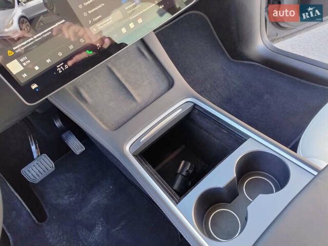 Сірий Тесла Model Y, об'ємом двигуна 0 л та пробігом 15 тис. км за 29988 $, фото 29 на Automoto.ua