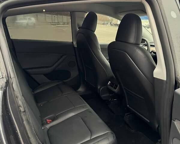 Серый Тесла Model Y, объемом двигателя 0 л и пробегом 38 тыс. км за 33500 $, фото 13 на Automoto.ua