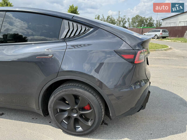 Серый Тесла Model Y, объемом двигателя 0 л и пробегом 19 тыс. км за 38000 $, фото 5 на Automoto.ua