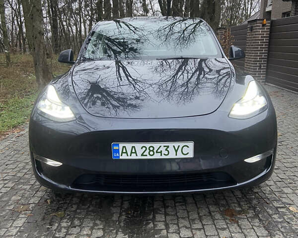 Серый Тесла Model Y, объемом двигателя 0 л и пробегом 5 тыс. км за 26000 $, фото 1 на Automoto.ua