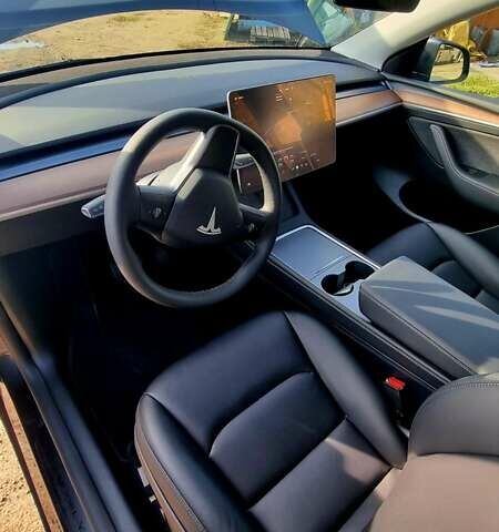 Серый Тесла Model Y, объемом двигателя 0 л и пробегом 11 тыс. км за 30000 $, фото 11 на Automoto.ua