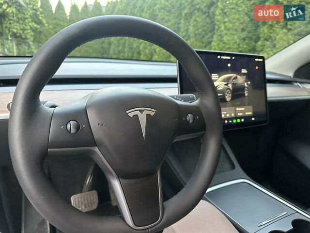 Серый Тесла Model Y, объемом двигателя 0 л и пробегом 17 тыс. км за 28000 $, фото 12 на Automoto.ua