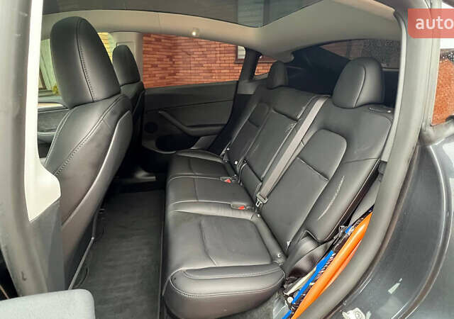 Серый Тесла Model Y, объемом двигателя 0 л и пробегом 21 тыс. км за 24000 $, фото 13 на Automoto.ua