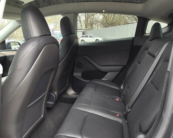 Серый Тесла Model Y, объемом двигателя 0 л и пробегом 1 тыс. км за 33000 $, фото 11 на Automoto.ua