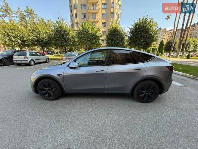 Серый Тесла Model Y, объемом двигателя 0 л и пробегом 15 тыс. км за 34999 $, фото 6 на Automoto.ua