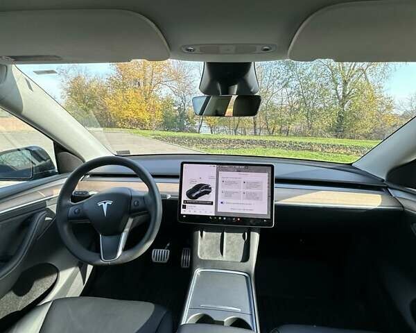 Сірий Тесла Model Y, об'ємом двигуна 0 л та пробігом 25 тис. км за 35500 $, фото 4 на Automoto.ua