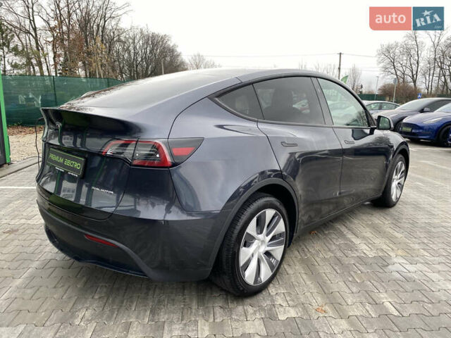 Серый Тесла Model Y, объемом двигателя 0 л и пробегом 25 тыс. км за 33900 $, фото 2 на Automoto.ua