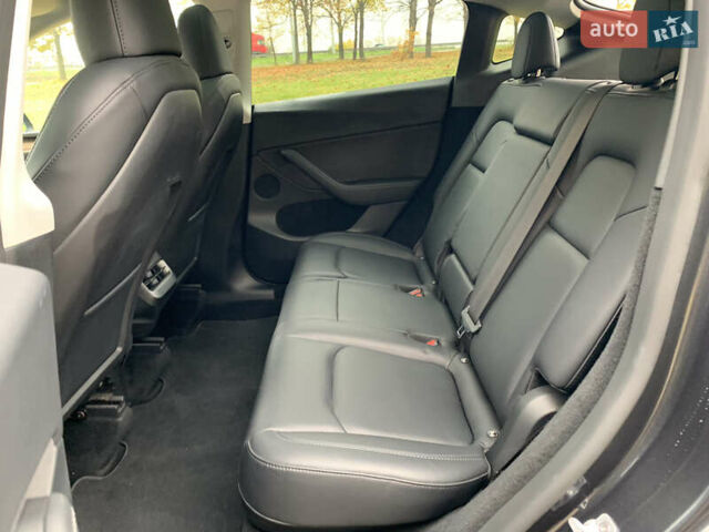 Серый Тесла Model Y, объемом двигателя 0 л и пробегом 14 тыс. км за 32300 $, фото 22 на Automoto.ua