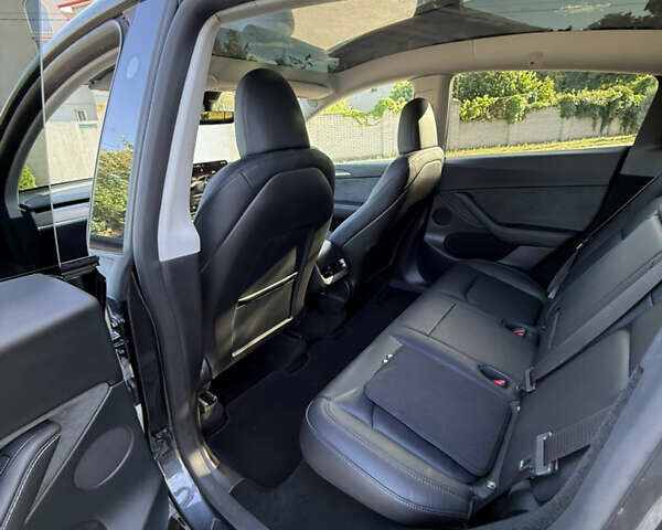 Серый Тесла Model Y, объемом двигателя 0 л и пробегом 3 тыс. км за 27000 $, фото 10 на Automoto.ua