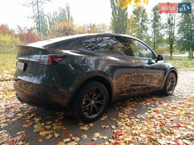 Серый Тесла Model Y, объемом двигателя 0 л и пробегом 7 тыс. км за 30800 $, фото 3 на Automoto.ua