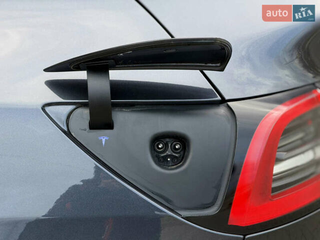 Сірий Тесла Model Y, об'ємом двигуна 0 л та пробігом 13 тис. км за 29999 $, фото 29 на Automoto.ua