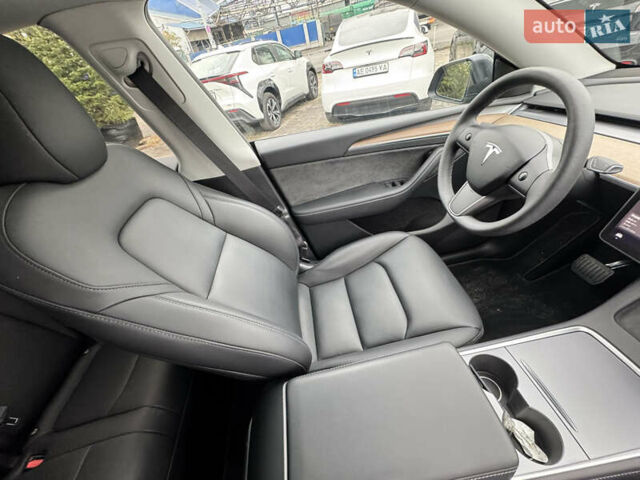 Серый Тесла Model Y, объемом двигателя 0 л и пробегом 8 тыс. км за 31999 $, фото 17 на Automoto.ua