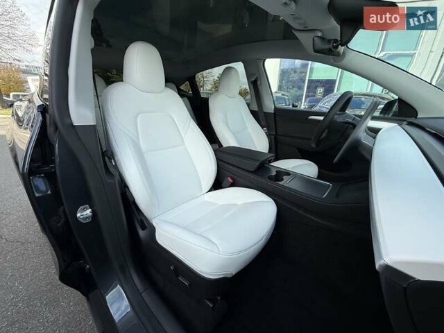 Сірий Тесла Model Y, об'ємом двигуна 0 л та пробігом 11 тис. км за 34500 $, фото 14 на Automoto.ua
