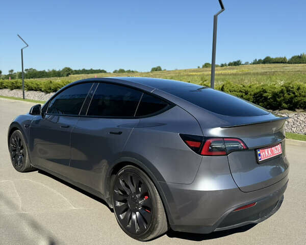 Серый Тесла Model Y, объемом двигателя 0 л и пробегом 11 тыс. км за 33900 $, фото 5 на Automoto.ua