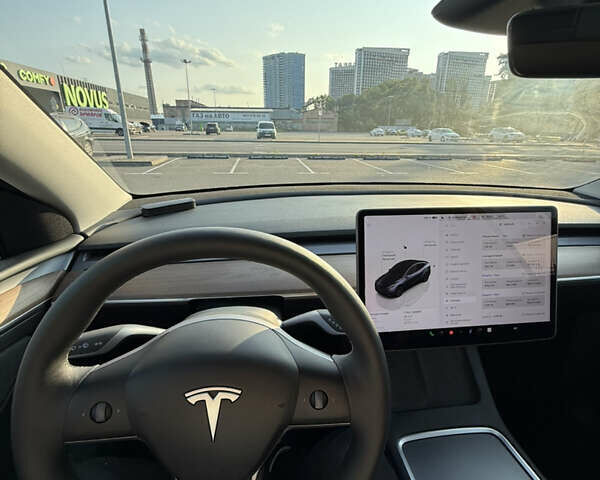 Серый Тесла Model Y, объемом двигателя 0 л и пробегом 4 тыс. км за 30500 $, фото 7 на Automoto.ua