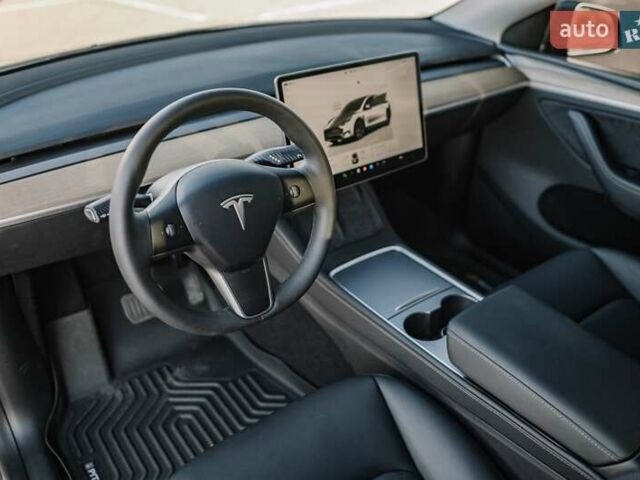 Сірий Тесла Model Y, об'ємом двигуна 0 л та пробігом 12 тис. км за 32500 $, фото 46 на Automoto.ua