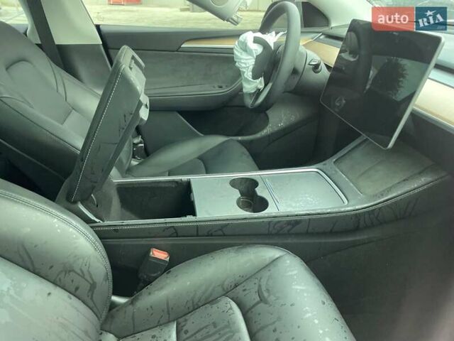 Серый Тесла Model Y, объемом двигателя 0 л и пробегом 36 тыс. км за 17800 $, фото 22 на Automoto.ua