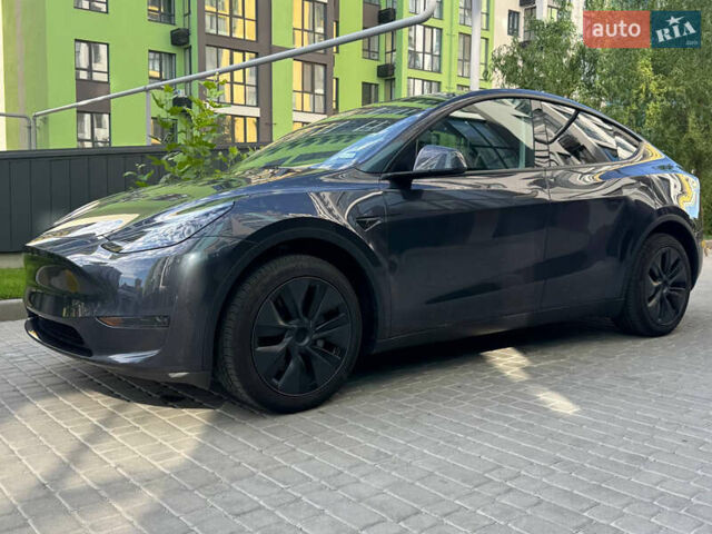Серый Тесла Model Y, объемом двигателя 0 л и пробегом 3 тыс. км за 29800 $, фото 4 на Automoto.ua
