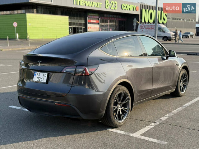 Серый Тесла Model Y, объемом двигателя 0 л и пробегом 4 тыс. км за 30500 $, фото 1 на Automoto.ua