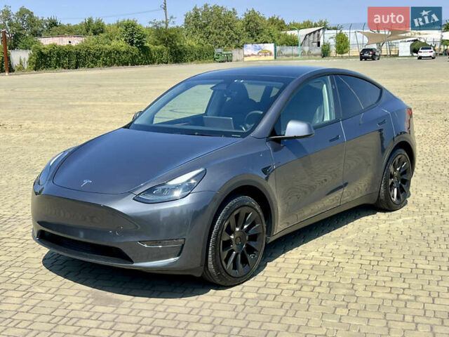 Серый Тесла Model Y, объемом двигателя 0 л и пробегом 45 тыс. км за 24500 $, фото 11 на Automoto.ua