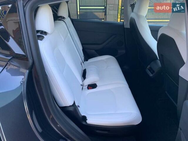 Сірий Тесла Model Y, об'ємом двигуна 0 л та пробігом 6 тис. км за 30900 $, фото 34 на Automoto.ua