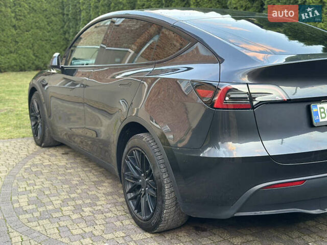 Серый Тесла Model Y, объемом двигателя 0 л и пробегом 17 тыс. км за 28000 $, фото 6 на Automoto.ua