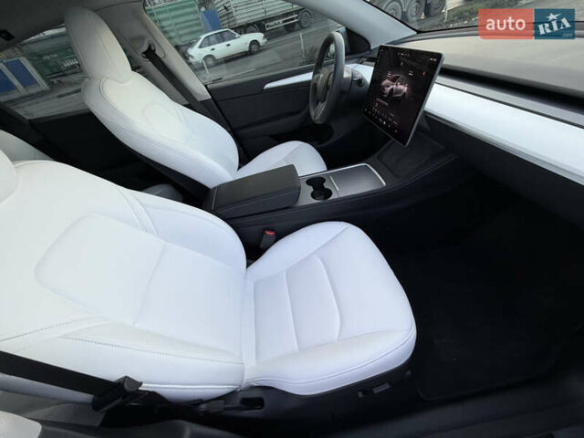 Сірий Тесла Model Y, об'ємом двигуна 0 л та пробігом 6 тис. км за 33000 $, фото 16 на Automoto.ua