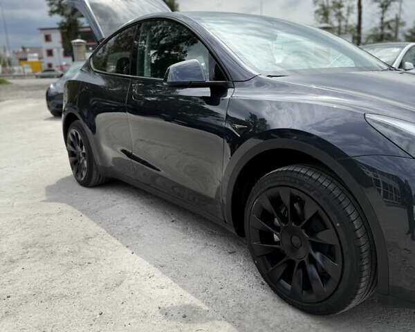 Серый Тесла Model Y, объемом двигателя 0 л и пробегом 4 тыс. км за 28400 $, фото 41 на Automoto.ua