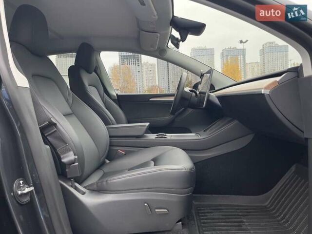 Серый Тесла Model Y, объемом двигателя 0 л и пробегом 22 тыс. км за 34700 $, фото 34 на Automoto.ua
