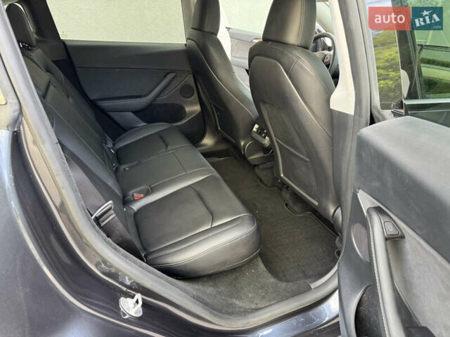 Серый Тесла Model Y, объемом двигателя 0 л и пробегом 14 тыс. км за 33500 $, фото 11 на Automoto.ua